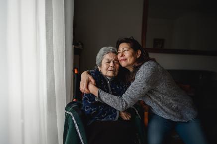 Elle s’occupe de sa mère malade, fait une dépression et s’endette